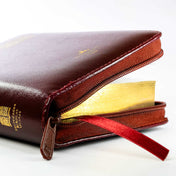 Biblia tamaño y letra pequeña vinotinto