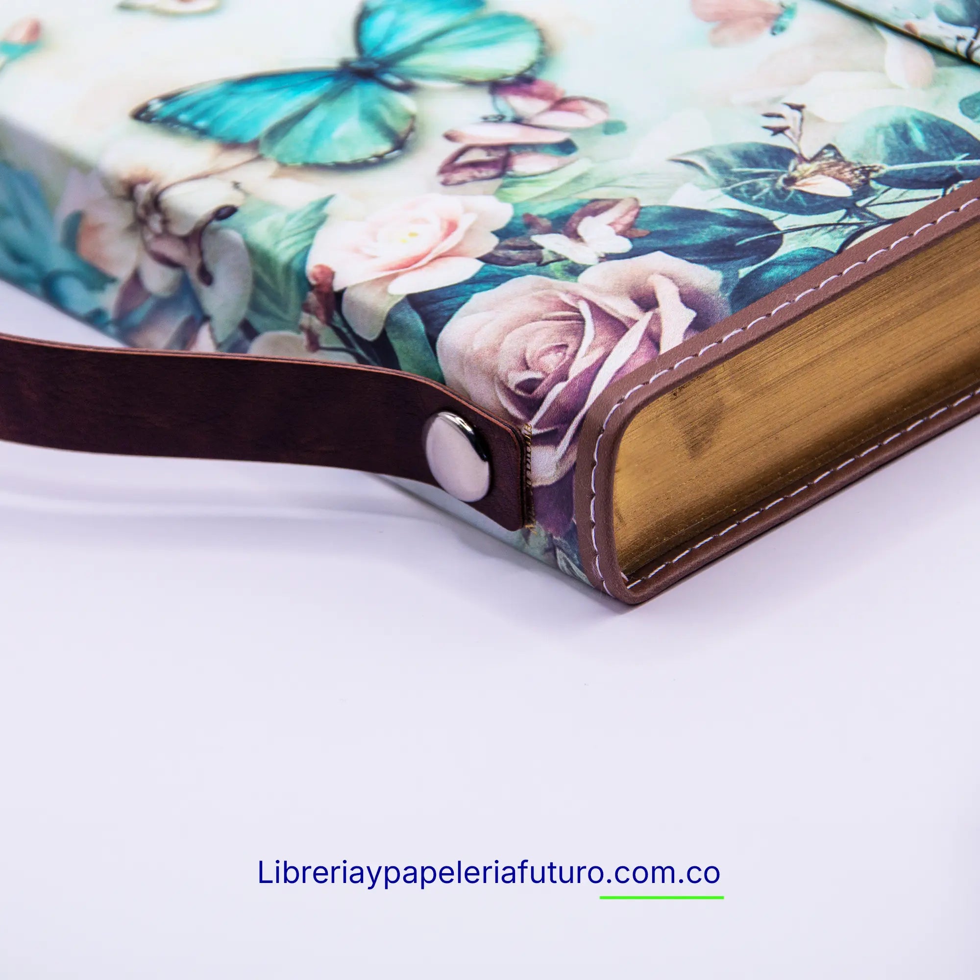 Biblia mediana mariposas con broche y asa