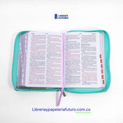 Biblia pequeña verde artística