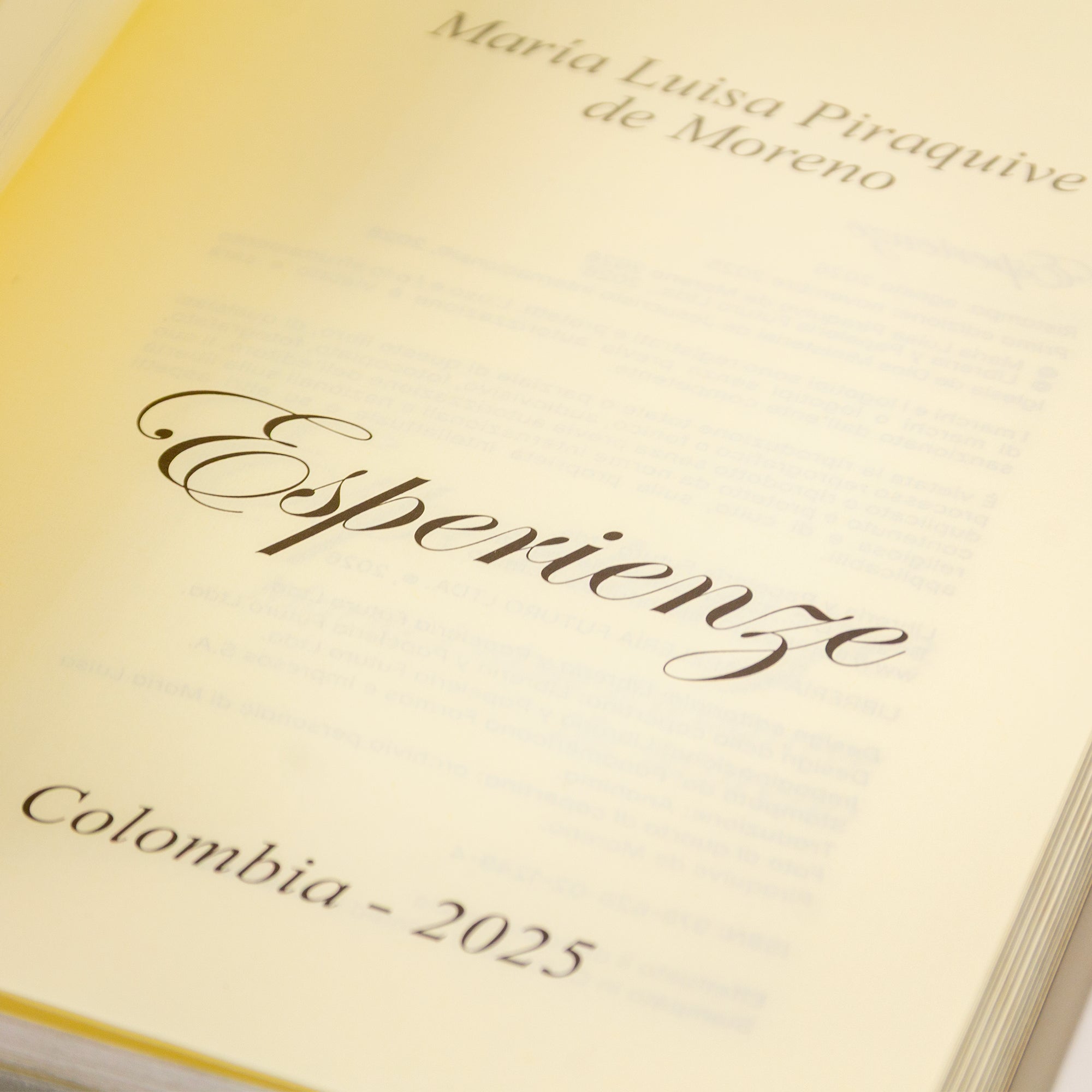 Libro Esperienze (edizione italiana)